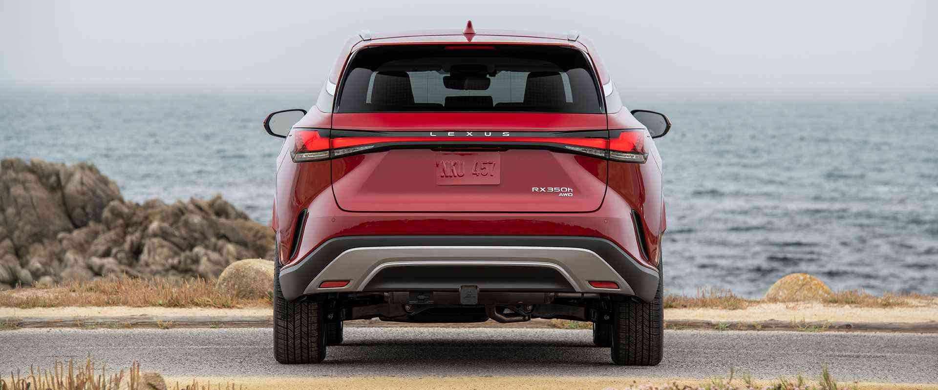 Đuôi xe Lexus RX350h Luxury