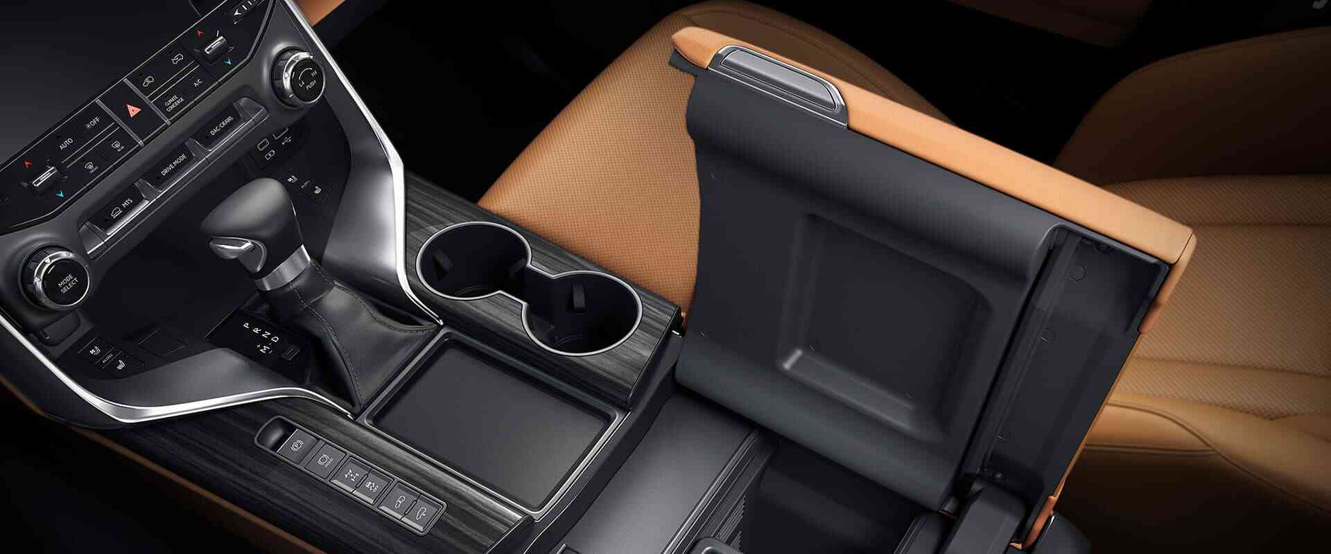 Sạc không dây Lexus LX600 Urban