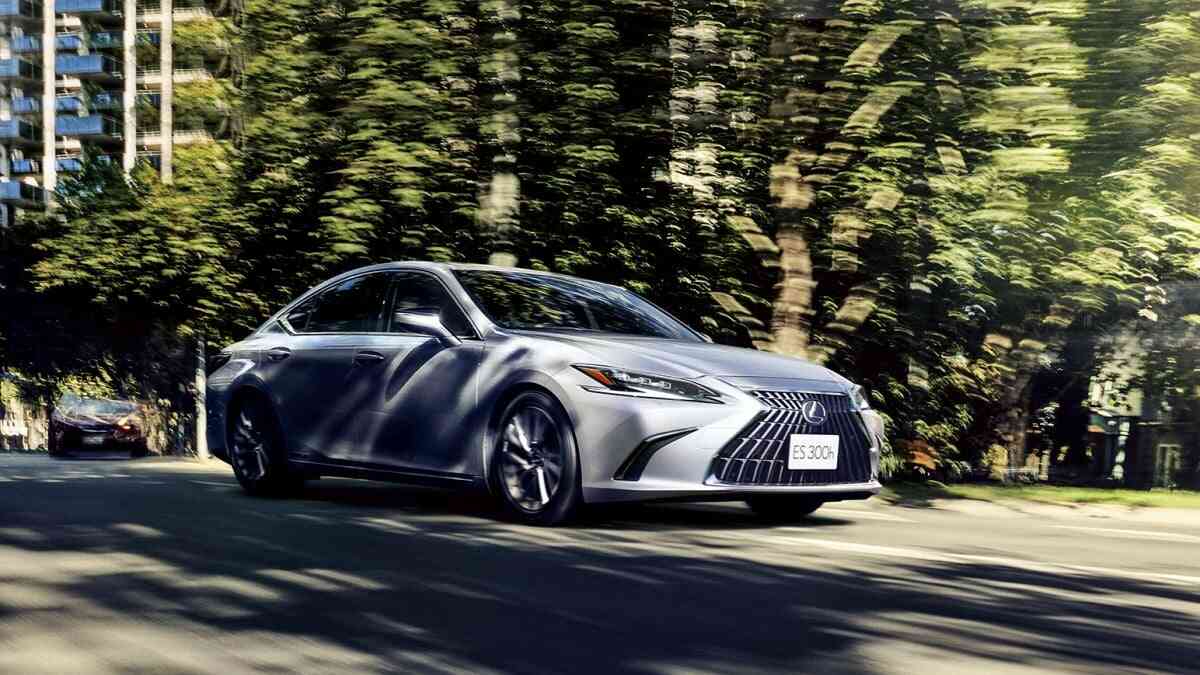 Làm chủ tay lái cùng Lexus ES