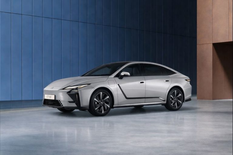 Lexus ES500e Màu Bạc